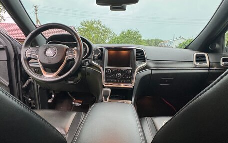 Jeep Grand Cherokee, 2016 год, 3 950 000 рублей, 15 фотография