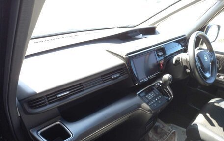 Honda Stepwgn IV, 2020 год, 2 500 000 рублей, 16 фотография