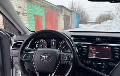 Toyota Camry, 2020 год, 2 990 000 рублей, 11 фотография