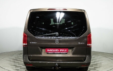 Mercedes-Benz V-Класс, 2016 год, 3 550 000 рублей, 6 фотография