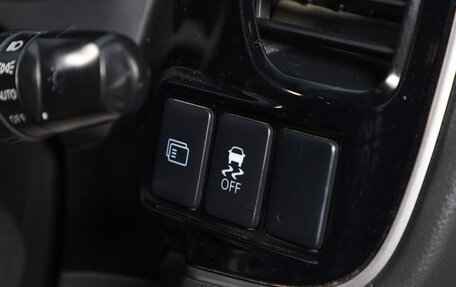 Mitsubishi Outlander III рестайлинг 3, 2015 год, 2 429 000 рублей, 13 фотография