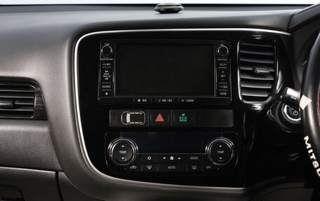 Mitsubishi Outlander III рестайлинг 3, 2015 год, 2 429 000 рублей, 17 фотография