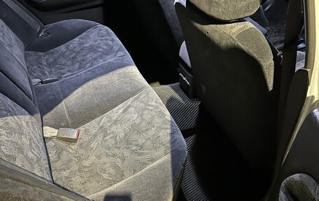 Mitsubishi Mirage VI рестайлинг, 2000 год, 420 000 рублей, 5 фотография