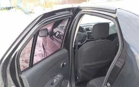 Renault Logan II, 2015 год, 690 000 рублей, 14 фотография