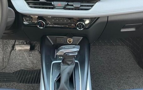 Chevrolet Monza, 2023 год, 1 350 000 рублей, 9 фотография