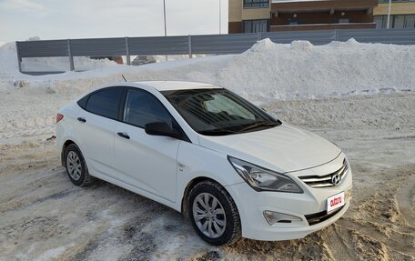 Hyundai Solaris II рестайлинг, 2015 год, 920 000 рублей, 3 фотография