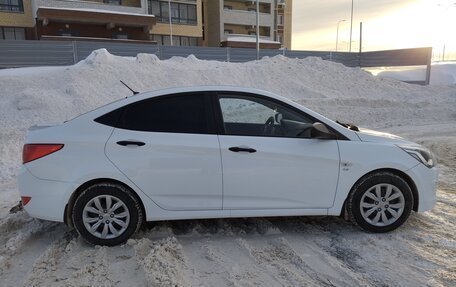 Hyundai Solaris II рестайлинг, 2015 год, 920 000 рублей, 10 фотография