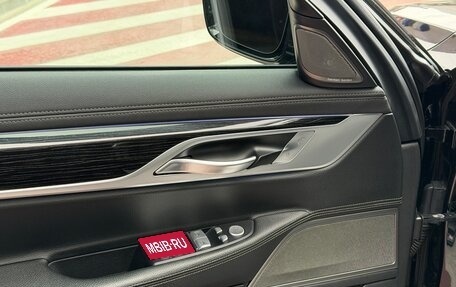 BMW 7 серия, 2019 год, 5 800 000 рублей, 11 фотография