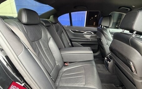 BMW 7 серия, 2019 год, 5 800 000 рублей, 25 фотография