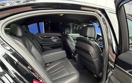 BMW 7 серия, 2019 год, 5 800 000 рублей, 26 фотография