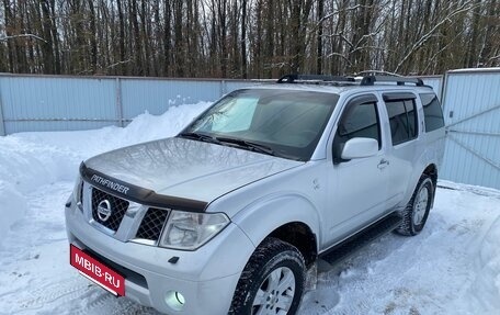 Nissan Pathfinder, 2005 год, 920 000 рублей, 2 фотография