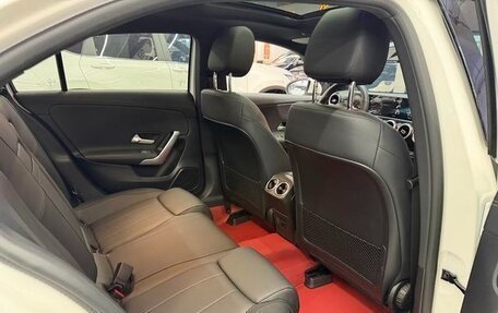 Mercedes-Benz A-Класс, 2022 год, 1 750 000 рублей, 12 фотография