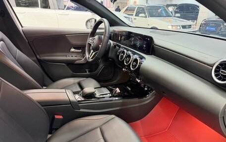 Mercedes-Benz A-Класс, 2022 год, 1 750 000 рублей, 10 фотография