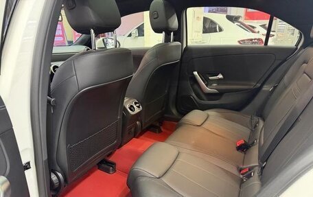 Mercedes-Benz A-Класс, 2022 год, 1 750 000 рублей, 11 фотография