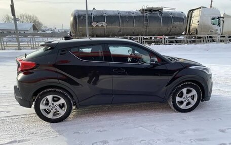 Toyota C-HR I рестайлинг, 2019 год, 2 150 000 рублей, 4 фотография