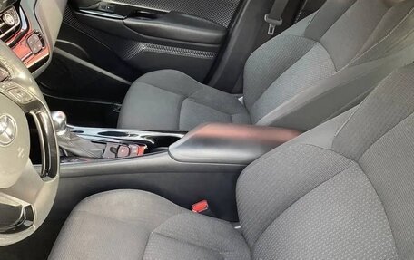 Toyota C-HR I рестайлинг, 2019 год, 2 150 000 рублей, 11 фотография