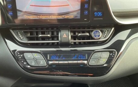 Toyota C-HR I рестайлинг, 2019 год, 2 150 000 рублей, 37 фотография