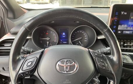 Toyota C-HR I рестайлинг, 2019 год, 2 150 000 рублей, 38 фотография