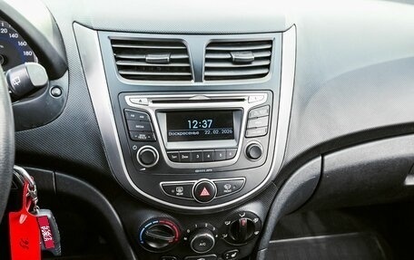 Hyundai Solaris II рестайлинг, 2014 год, 989 000 рублей, 13 фотография