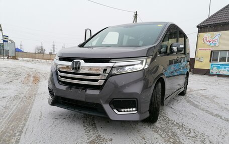 Honda Stepwgn IV, 2017 год, 1 950 000 рублей, 13 фотография