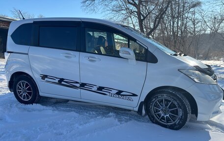 Honda Freed I, 2013 год, 1 350 000 рублей, 7 фотография