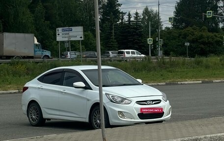 Hyundai Solaris II рестайлинг, 2012 год, 650 000 рублей, 4 фотография