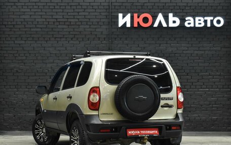 Chevrolet Niva I рестайлинг, 2010 год, 370 000 рублей, 4 фотография