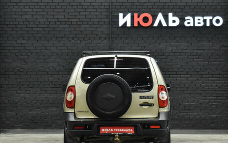 Chevrolet Niva I рестайлинг, 2010 год, 370 000 рублей, 5 фотография