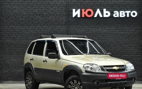 Chevrolet Niva I рестайлинг, 2010 год, 370 000 рублей, 3 фотография