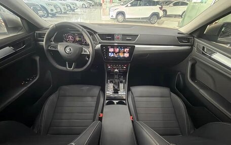 Skoda Superb III рестайлинг, 2022 год, 2 370 000 рублей, 10 фотография