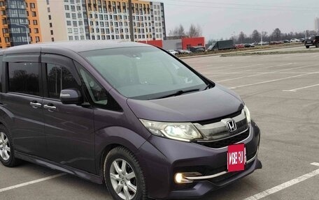 Honda Stepwgn IV, 2015 год, 1 570 000 рублей, 2 фотография