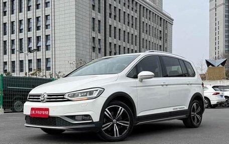 Volkswagen Touran III, 2021 год, 1 600 000 рублей, 9 фотография