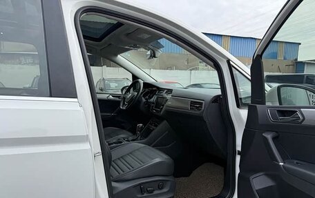 Volkswagen Touran III, 2021 год, 1 600 000 рублей, 18 фотография