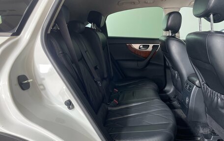 Infiniti QX70, 2014 год, 1 899 000 рублей, 30 фотография