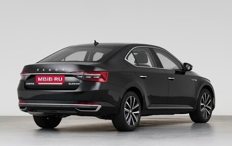 Skoda Superb III рестайлинг, 2025 год, 2 490 000 рублей, 4 фотография