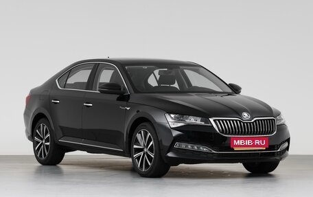 Skoda Superb III рестайлинг, 2025 год, 2 490 000 рублей, 3 фотография