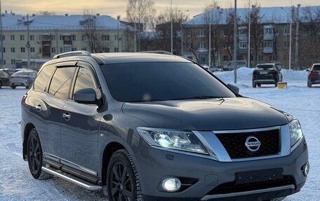 Nissan Pathfinder, 2015 год, 1 800 000 рублей, 3 фотография