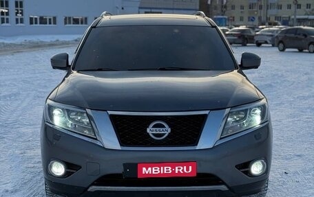 Nissan Pathfinder, 2015 год, 1 800 000 рублей, 2 фотография