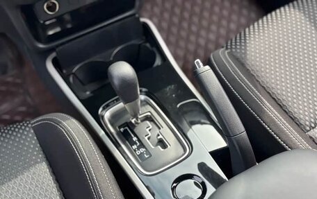 Mitsubishi Outlander III рестайлинг 3, 2021 год, 2 095 000 рублей, 15 фотография