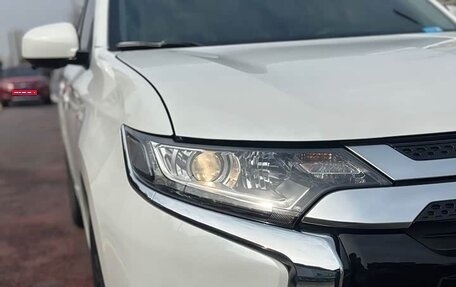 Mitsubishi Outlander III рестайлинг 3, 2021 год, 2 095 000 рублей, 18 фотография