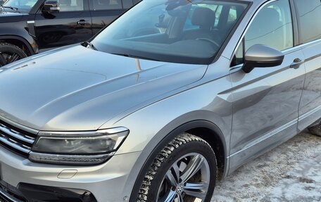 Volkswagen Tiguan II, 2019 год, 2 800 000 рублей, 1 фотография