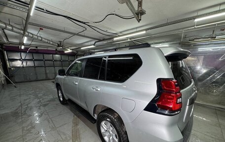 Toyota Land Cruiser Prado 150 рестайлинг 2, 2021 год, 6 500 000 рублей, 3 фотография