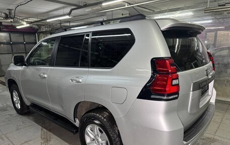 Toyota Land Cruiser Prado 150 рестайлинг 2, 2021 год, 6 500 000 рублей, 7 фотография