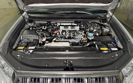 Toyota Land Cruiser Prado 150 рестайлинг 2, 2021 год, 6 500 000 рублей, 13 фотография