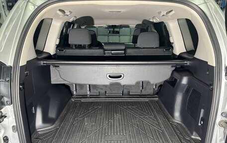 Toyota Land Cruiser Prado 150 рестайлинг 2, 2021 год, 6 500 000 рублей, 25 фотография