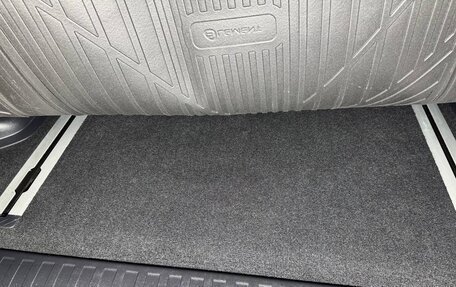 Toyota Land Cruiser Prado 150 рестайлинг 2, 2021 год, 6 500 000 рублей, 26 фотография