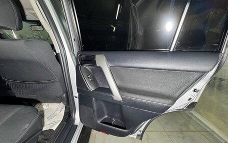 Toyota Land Cruiser Prado 150 рестайлинг 2, 2021 год, 6 500 000 рублей, 32 фотография