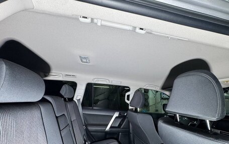 Toyota Land Cruiser Prado 150 рестайлинг 2, 2021 год, 6 500 000 рублей, 34 фотография