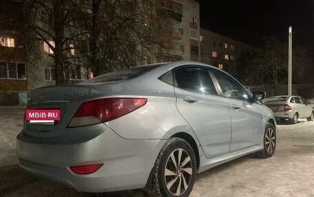 Hyundai Solaris II рестайлинг, 2013 год, 550 000 рублей, 3 фотография