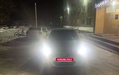 Hyundai Solaris II рестайлинг, 2013 год, 550 000 рублей, 6 фотография